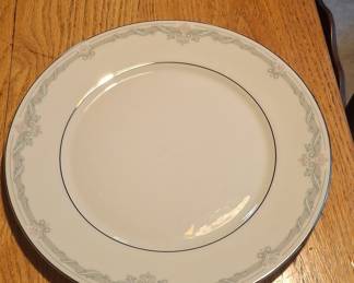Lenox Kingston China Service