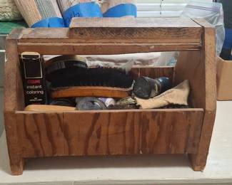 Vintage Esquire Footman Deluxe Wooden Shoe Shine Box
