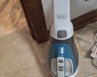 BLACK+DECKER dustbuster AdvancedClean Cordless Handheld Vacuum (CHV1410L)