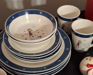 Royal Seasons Snowman Stoneware Holiday Dinnerware Set