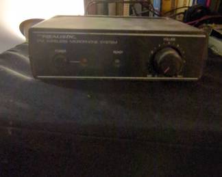 Realistic FM Wireless Microphone System Model 32-1221A/R