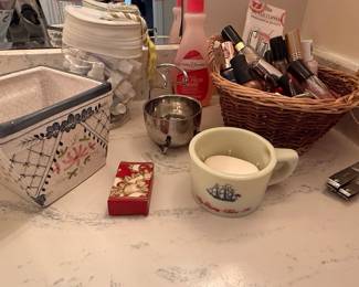 Assorted Bathroom Vanity Accessories with Souvenir Mug