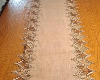 Vintage Linen Table Runner with Battenberg Lace Trim