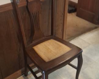 Victorian Era Mahogany Side Chair with Harp Back Splat
