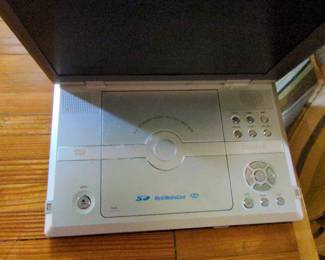 Mintek MDP-1010 Portable DVD Player