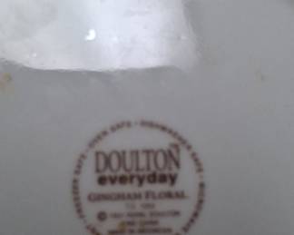Royal Doulton Everyday Gingham Floral Salad Plate