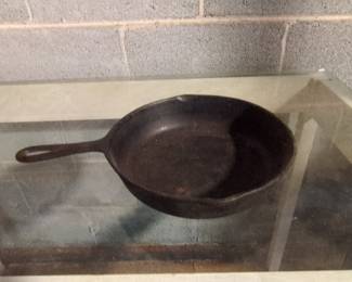Vintage Cast Iron Skillet with Double Spout