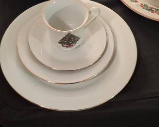Sea Gull Fine China Christmas Tree Dinnerware Set