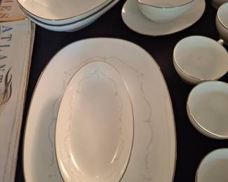 Noritake Whitebrook 6441 Dinnerware Set