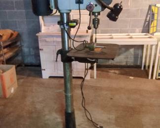 Delta 17-965 16 1/2" Floor Standing Drill Press