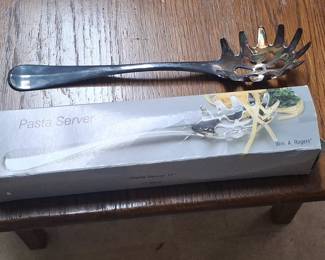 Wm. A. Rogers Silverplated Pasta Server