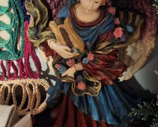 O'Well Grandeur Noel Angel Figurine with Lyre