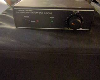 Realistic FM Wireless Microphone System 32-1221A