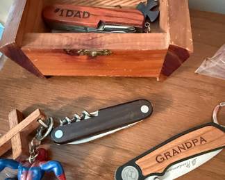 Personalized Pocket Knives and Keepsake Box