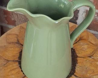 Hull Pottery Creamer, Avocado Green