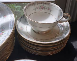 Noritake China Barton Pattern Dinnerware Set