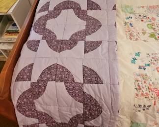 Vintage Double Wedding Ring Quilt