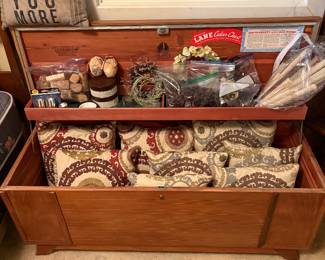 Lane Cedar Chest
