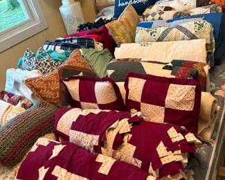 Quilts/Throws/Blankets
