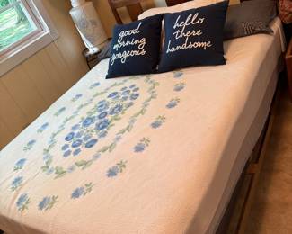 Full Size Bed/Frame