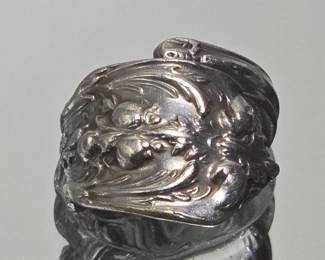 Authentic Reed & Barton Sterling Silver Flatware Ring – Repurposed Vintage Floral Spoon Ring