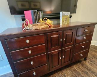 Nautica Dresser