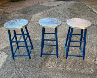Lot 31: Safavieh Kenzie Navy Blue Bar Stools