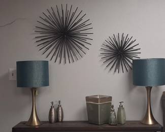 Great pair of lamps!