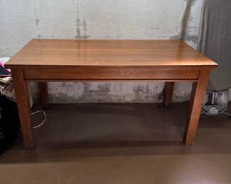 Large early 1900's Oak Table