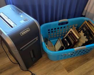 Fellowes Paper Shredder Like new & Basket of Picture frames