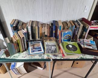 Lots of Older vintage books on Boats, Yachts and more