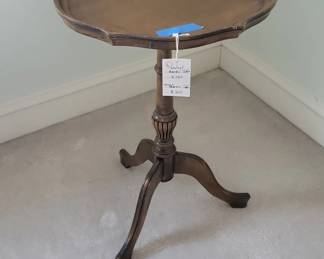 Vintage Walnut Pie Crust Pedestal Table