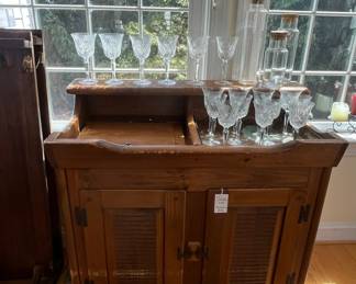 Ethan Allen Heirloom Nutmeg Maple Dry Sink Cabinet