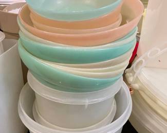 Vintage Fire-King Colonial Band Mixing Bowl Set