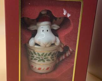 Lenox 2006 Holiday Peek-A-Moose Ornament