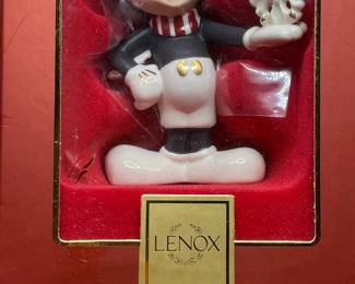 Lenox Disney Mickey Mouse "Mickey's Christmas Song" 2008 Ornament