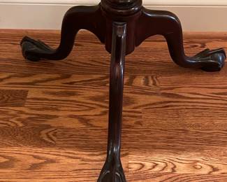 Chippendale Mahogany Tilt-Top Tea Table with Ball-and-Claw Feet
