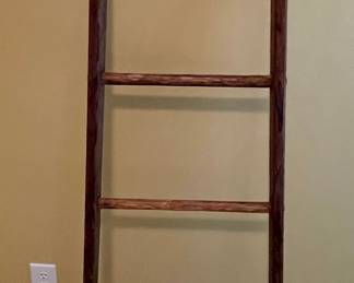 Rustic Decorative Blanket Ladder