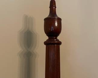 Traditional Mahogany Pencil Post Bed