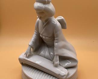 Vintage Japanese Koto Player Porcelain Music Box by Otagiri