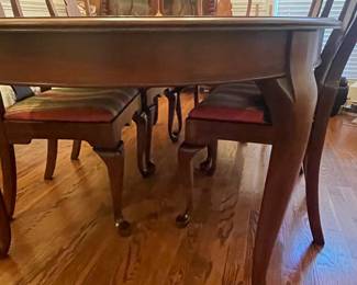 American Drew Queen Anne Style Dining Set