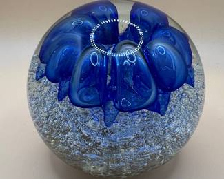 Vintage Cobalt Blue Floral Controlled Bubble Art Glass Paperweight