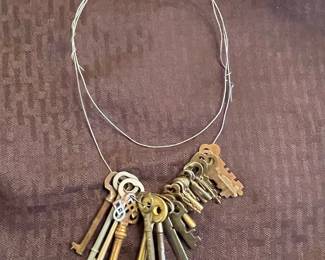 Assorted Vintage Skeleton Keys on Wire Loop
