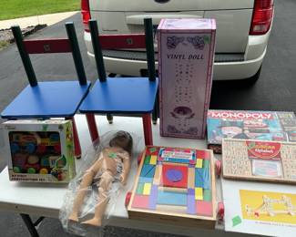Childrens games and chairs