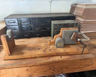 Decker gun vice