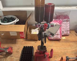 MEC shotgun shell press