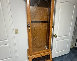 Gun cabinet