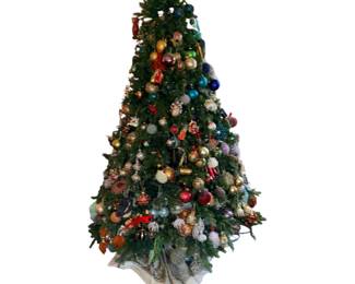 8 ft tree full of decorations