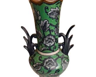 Vintage Seymour Mann Chinoiserie Porcelain Vase. It is part of the "China Blue" Majolica / Imperial Peony collection line.