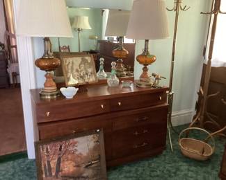 Bassett Mid Century  Modern full size bedroom set with Bureau, dresser and head&foot board, vintage table lamps with amber glass